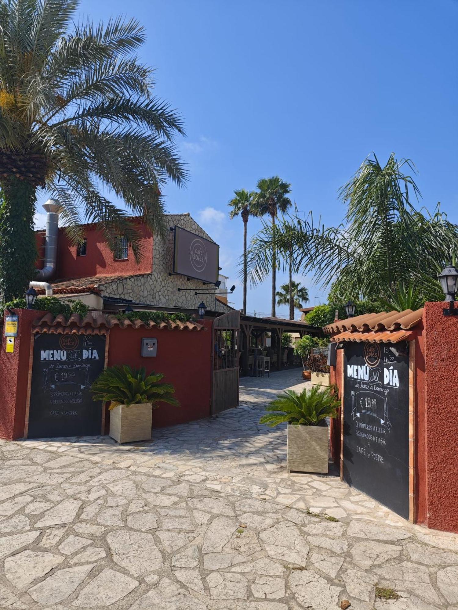 Alojamiento Cafe Soles Dénia Exterior foto